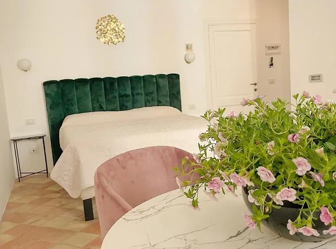 Faraglione Bed & Breakfast 3*