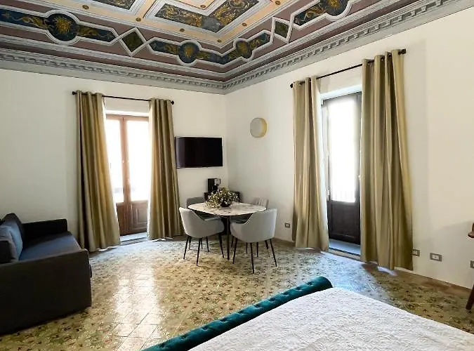 Faraglione Couette-café