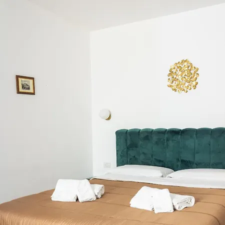 Faraglione Bed and breakfast 4*