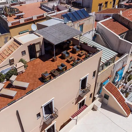 Bed and Breakfast Faraglione Λίπαρι