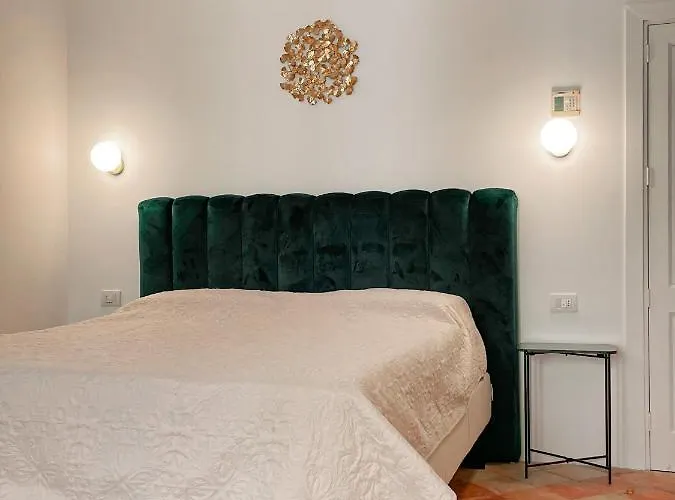 Faraglione Bed and breakfast 3*